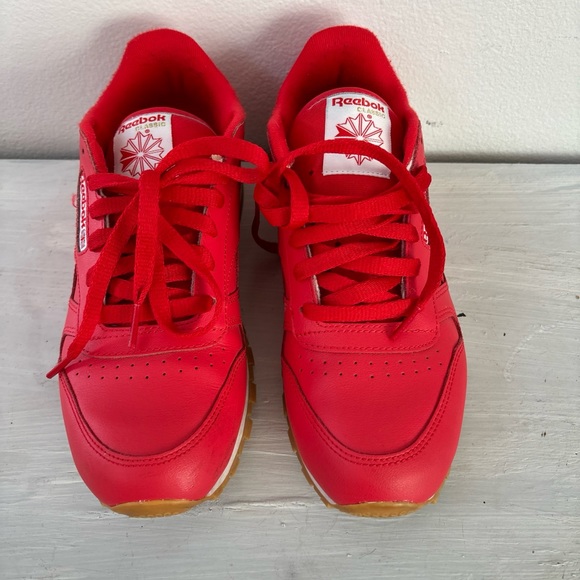 Reebok Classics Red Leather gum bottom sole - Picture 1 of 6